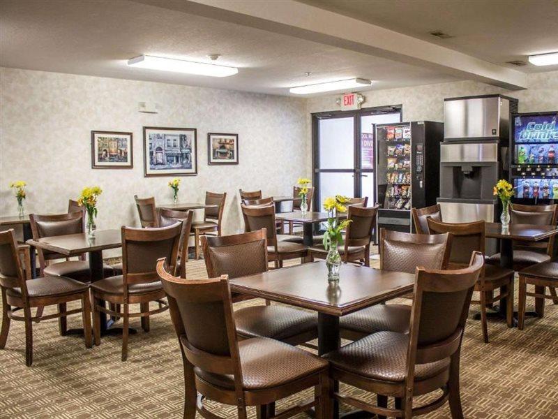 Comfort Inn & Suites Fremont Esterno foto