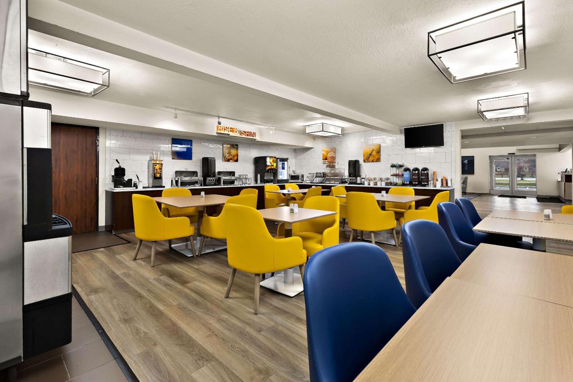 Comfort Inn & Suites Fremont Esterno foto
