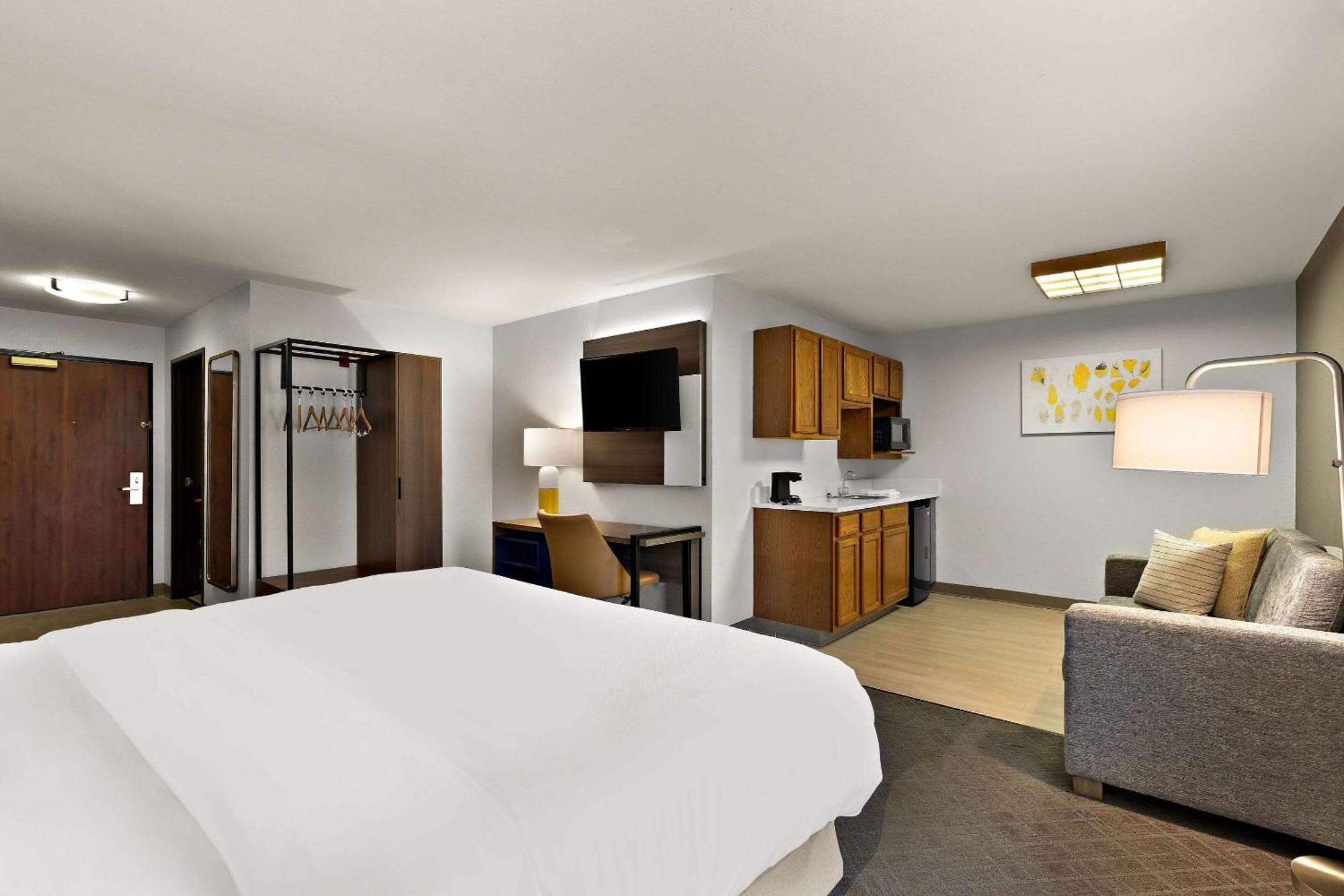 Comfort Inn & Suites Fremont Esterno foto