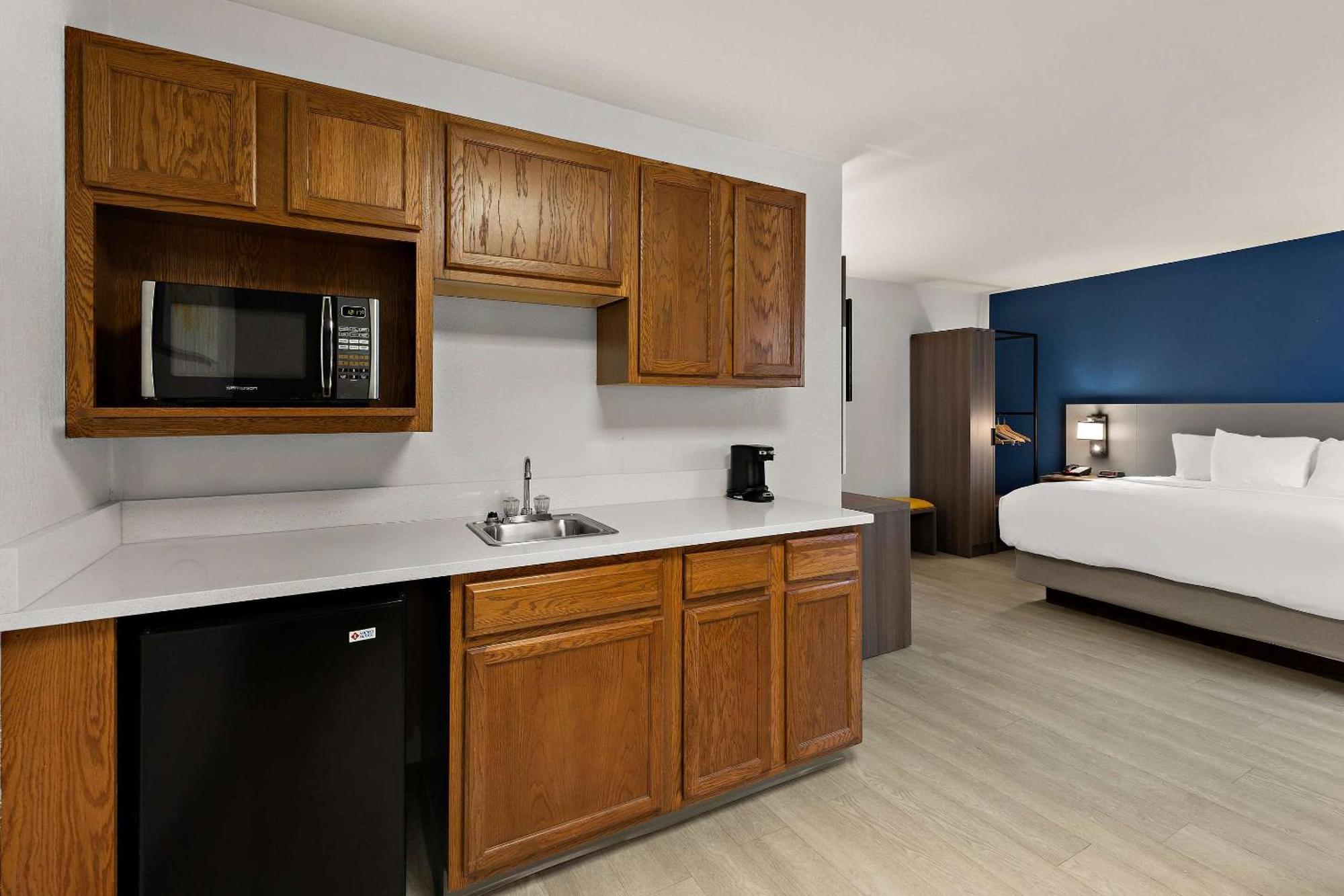 Comfort Inn & Suites Fremont Esterno foto